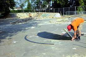 In march 2004, convic was commissioned to create the world's largest skate park: Skatevrienden Bouwen Geimproviseerde Ramp Om Tot Veilig Park Het Nieuwsblad Mobile