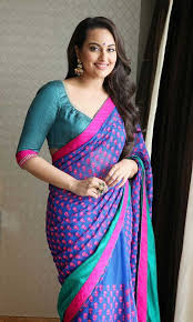 Actress rakul preet singh beautiful stills in yellow saree. Top 20 Bollywood Actress In Sarees
