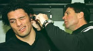 Former All Blacks and Warriors doctor John Mayhew has died, aged 70