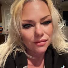 Who can cut grass and do landscaping in Robinson Township PA?