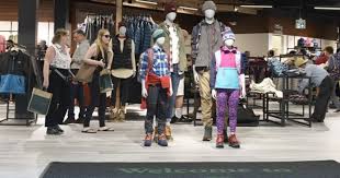 Bean coats, jackets & waistcoats for women. L L Bean Plans Three Stores In Canada Sgb Media Online