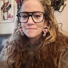 Does anyone remember standing and having to sing the national anthem in the  cinemas or anywhere we went don't know if it was a thing for civis as was  brought up in