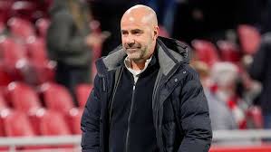 Bosz maakt van zijn hart geen moordkuil: over Benítez, Tillman en het spel  van PSV