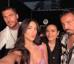 In 2015, she was signed with warner music group and released her first single soon after. Dua Lipa Grammys 2021 Performance Hot Pink Makeup Look Mmirandalaurenn In 2021 Lipa Hot Pink Outfit Dua