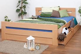 Gratis abzugeben ein bett 180 mal 200, dazu noch ein lattenrost. Bett 180x200