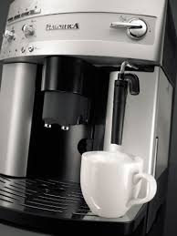 This is the belonging magnifica 3500 it's fully automatic all push button it's got an automatic phone for your milk that pops out. Delonghi Esam3300 Magnifica Super Automatic Espresso Coffee Machine