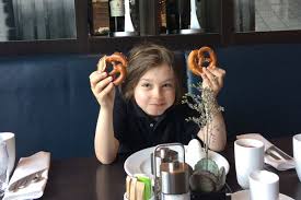 Lauren simons ретвитнул(а) r&r partners. A 9 Year Old Is About To Get A University Degree He Has Giganticplans The New York Times