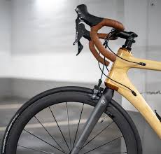 Zuhause Im Urbanen Und Ruralen Raum In 2020 Fahrrad Holz Fahrrad Fahren Fahrrad