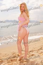Gry bay spiller titelrollen og hovedrollen som designeren anna i denne kunstneriske spillefilm. Photos And Pictures A Href Http Www Grybay Com Target Blank Gry Bay A At A Photo Call For The Film A Href Http Www All About Anna Com Target Blank All About Anna A On The Beach At Cannes France 05 15 04