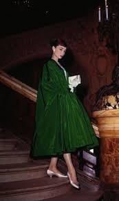 State Dinner Dress Fashion Nova Per Dress Falls Off In Fashion Show To Fashion Dresses Show Me Didi Dr Audrey Hepburn Dress Audrey Hepburn Style Hepburn Style