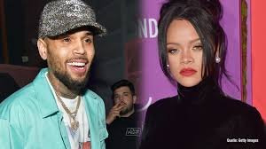 Ein türsteher ließ sie eiskalt abblitzen. Nach Sexy Insta Bild Chris Brown Kommentiert Pic Von Ex Rihanna