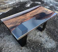 5 756 Me Gusta 291 Comentarios The Finished Result Of 20l Liquid Plastic Pour Made One Of The Best Resin Table Resin Furniture Wood Resin Table