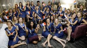Découvrez ces reines de beauté dont l'une d'elle repartira dans quelques semaines avec la précieuse couronne. Les Miss Regionales Decues De L Elimination D Alicia Aylies