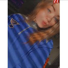 Are there walk in mental health services anywhere here? I'm not in any  danger, I just feel like my life is too hard for me to handle and I need  someone to