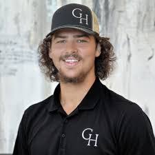 Matthew Shull's Instagram, Twitter & Facebook