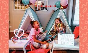 Get activities going with a balloon schedule which pops on the hour revealing what's on the agenda. 5 Unique And Fun Sleepover Ideas For Kids Chicago Parent