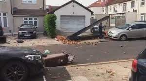 Some locals described it as a 'tornado' on social media. Svtqnjh0yjedlm