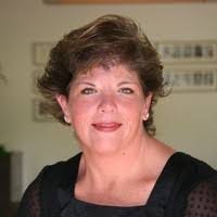 Kimberly Faust's Instagram, Twitter & Facebook