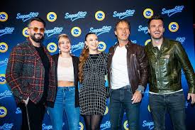 Petr borkovec (18) je jako uragán a už od prvních dílů pěvecké reality show superstar bylo jasné, že o tomhle mladíkovi uslyšíme ještě dlouho potom, co nějaká superstar skončí. Slovensky Server Zverejnil Platy Porotcu Superstar Kafe Cz