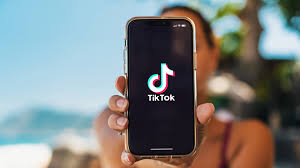 TikTok Renforce la Sécurité des Ados : Nouvelles Mesures