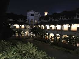 Film bioskop lawang sewu (2007) saksikan film bioskop lawang sewu (2007) dengan teks bahasa indonesia di bioskop21keren.com ini gratis. Saints At Play Saintsatplay Twitter