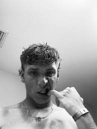 Ian Rossi (@813_.ian) • Instagram photos and videos