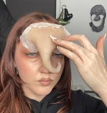 I nearly lost my mind making these pieces…after pouring the mold the  sculpture got stuck inside, it required some intense surgery and destroying  the original sculpt but I eventually got it to