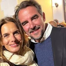 Το συγκινητικό μυστικό ενός αστέγου & πως τον "υιοθέτησε" μία φιλεύσπλαχνη  γυναίκα