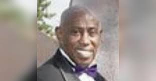 Otis Hull's Instagram, Twitter & Facebook