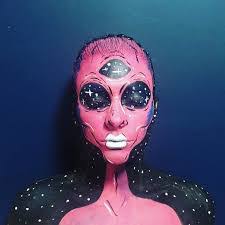 Debbie Borg's Instagram, Twitter & Facebook