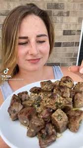 Danielle Cade (dgarciajones)