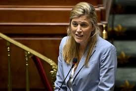 In het gastenboek van peet. 250 Dagen Minister Annelies Verlinden Cd V Ze Mag Wat En Schoten Gazet Van Antwerpen Mobile