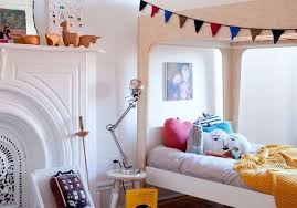 Les lits tiroirs n'ont d'habitude qu'un ou deux tiroirs sur un seul niveau. Comment Amenager Une Petite Chambre D Enfant Nos Conseils Pour Decorer Une Petite Chambre D Enfant Avec Style Elle Decoration