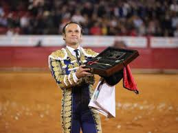 Antonio Ferrera triunfa en la Plaza México