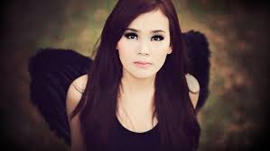 Perhaps if the bristle were longer it would work, but if you have thick hair this brush is not for. Angel Girl Eyes Long Hair Pelo Largo Brown Alas Black Hermosa Beatifull Belleza Wallpaper 1920x1080 433191 Wallpaperup