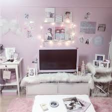 ゆめかわいい部屋の作り方 100均グッズと注目ブランド かわいい部屋の作り方 かわいい部屋の装飾 ファッションルーム