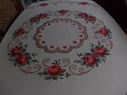 Edle Tischdecke Rund 160 Cm Vom Allerfeinsten Rosen Stickerei Eur 119 00 Ein Wahres Meisterstuck Und Ein Anti Tischdecke Rund Runde Tischdecke Tischdecke