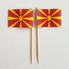 Bilder finden, die zum begriff macedonia flag passen. Party Picker Flagge Mazedonien Papierfahnchen In Spitzenqualitat 50 Stuck Beutel Lander Regionen Party Picker Flaggen Buddel Bini Inh Eda Binikowski E K