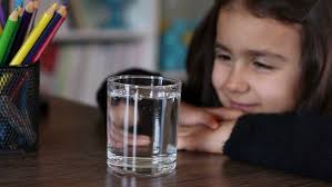 Qué Contiene Nuestra Agua?, una charla de Dylan Terrell es español