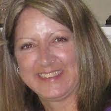 Laurie Cull's Instagram, Twitter & Facebook