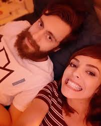 Ahead, we will also know about tomas bertoni dating, affairs, marriage, birthday, body measurements, wiki, facts. Tomas Bertoni Da Scalene Fala Sobre Segundo Lollapalooza E Planos Com Seu Amor De Festival Titi Muller Lollapalooza Gshow