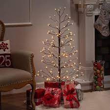 Pin By Greta Labuschagne On Holidays Christmas Tree Christmas Lights Holiday Decor