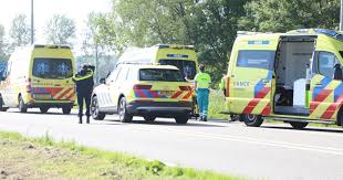 Er raakten twee personen gewond, de bestuurders van de voertuigen. 5x9jlfza09aqhm