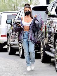 Pop singer, actress as cat valentine in the nickelodeon tv shows sam. Ariana Grande S Tattoos A Complete Guide Teen Vogue