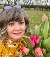 Today we celebrate Devon Barton, BSN, RN, as we continue our weekly  spotlight of DAISY Award recipients. Devon is a part of the Emergency  Department with Vanderbilt Bedford Hospital. We honor her