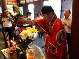 Traditionally, the procession starts from the house of the deceased to the cemetery. Pin On China Hong Kong And Macau
