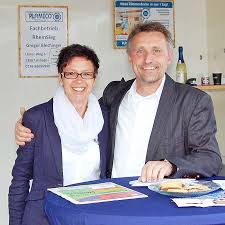 So eine maßnahme dauert meist nur einen tag und verursacht vergleichsweise wenig dreck. Neue Zimmerdecke An Einem Tag Plameco Spanndecken Rheinsieg