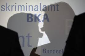 Neben der normalen landespolizei und dem. Bundeskriminalamt Senkt Bewerbungskriterien Deutsch Fur Kommissars Anwarter Politik Stuttgarter Nachrichten