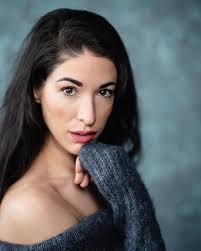 Patricia Aragon's Instagram, Twitter & Facebook