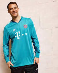 Manuel neuer, in full manuel peter neuer, (born march 27, 1986, gelsenkirchen, germany), german football (soccer) player who, as one of the game's leading goalkeepers, helped germany win the 2014 world cup; Manuel Neuer On Twitter Our New Home Jersey Very Happy To Be Part Of The Fcbayern Family Check Out Our New Home Kit By Adidasfootball Https T Co Zti5pev7vr Https T Co U4b50hjban